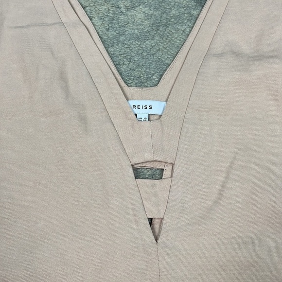 Reiss Emi Linen Blend Top V Neck with Cut Outs Sleeveless Neutral Blush Sz 6 - Picture 3 of 14